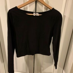 Long sleeve black crop top